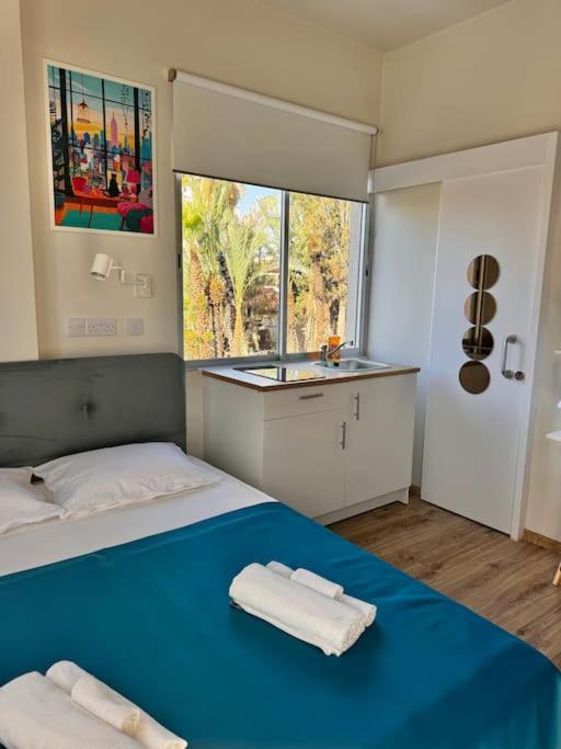 Smart Deluxe StudioN6 private Kitchenette Bathroom to Beach 200m Marina Port 900m