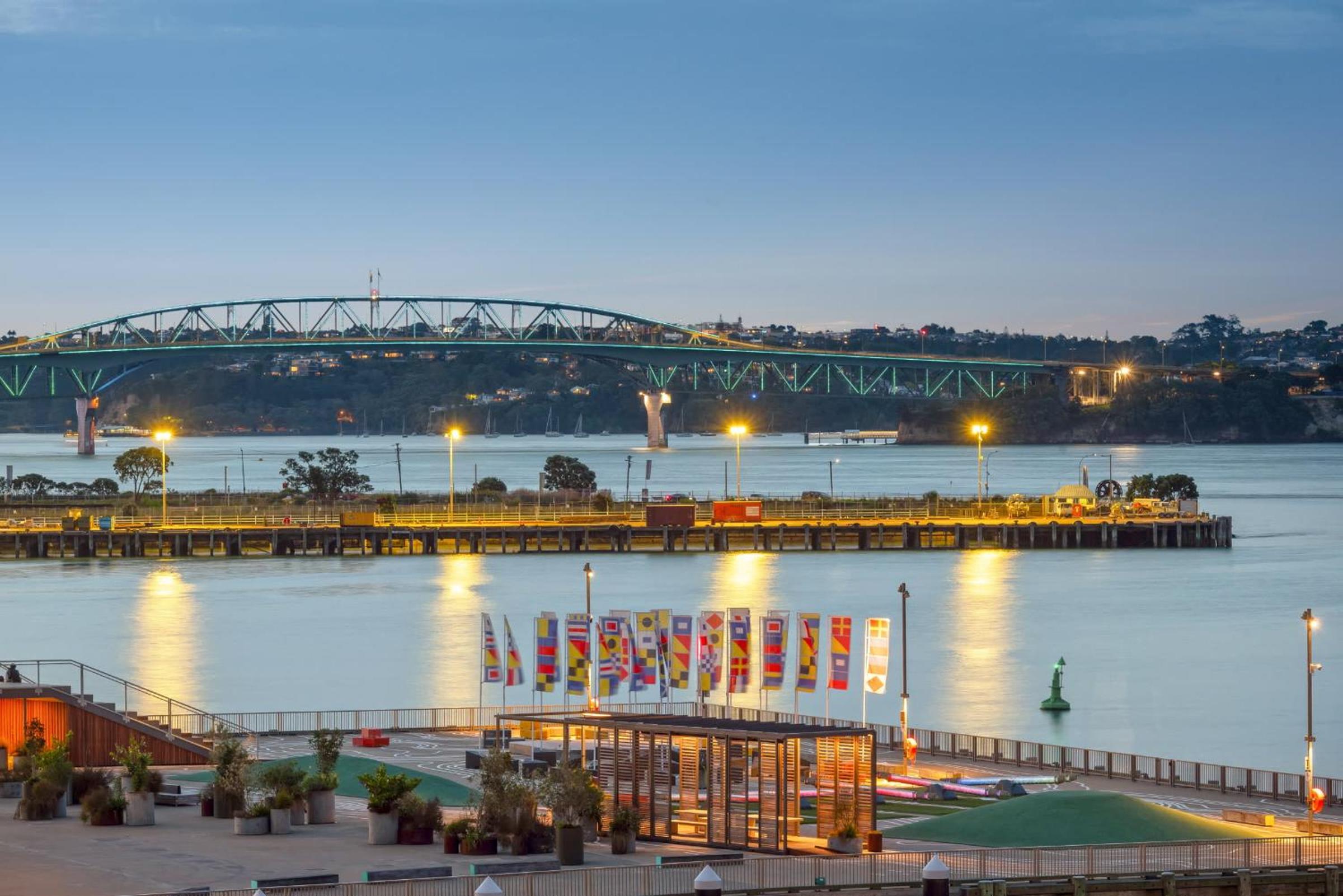 Waterfront 1 Bd Apt with AC WIFI Princess Wharf photo 2