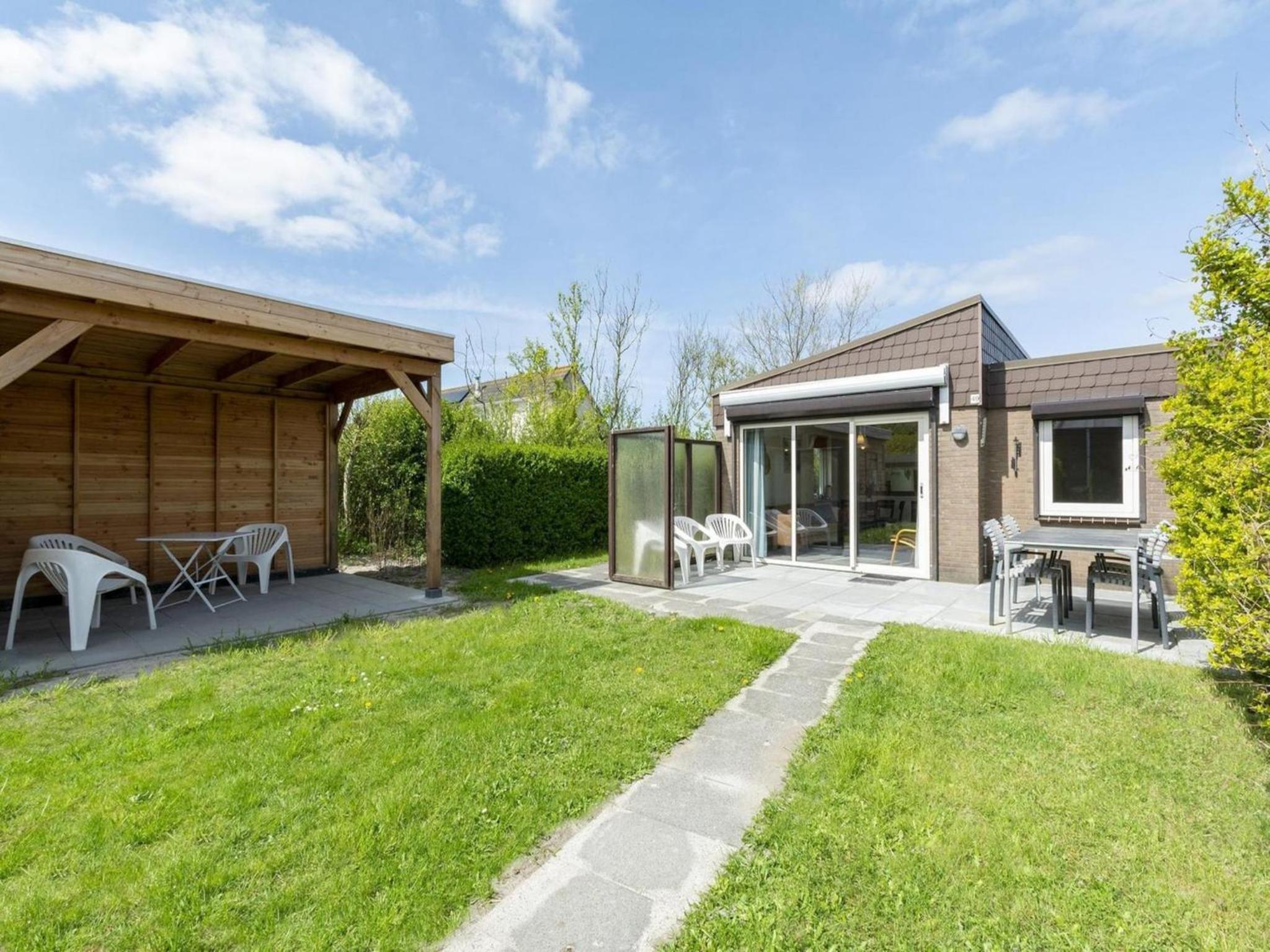 Bungalow in Callantsoog near Sandy Beach view 5