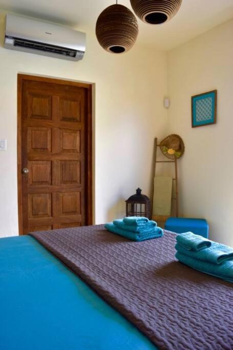 Endless Summer - Stunning 3-bedroom Vacation Villa located in Noord.