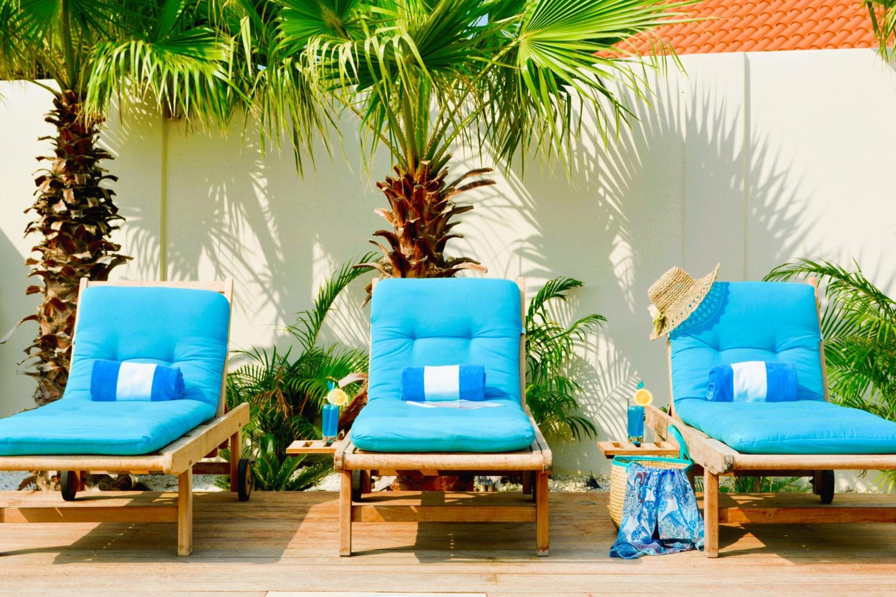 Endless Summer - Stunning 3-bedroom Vacation Villa located in Noord.