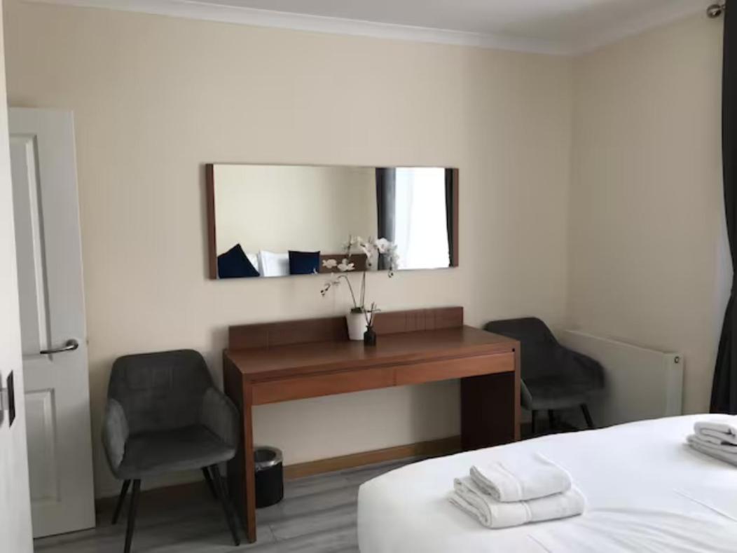 Blue Star Apartments