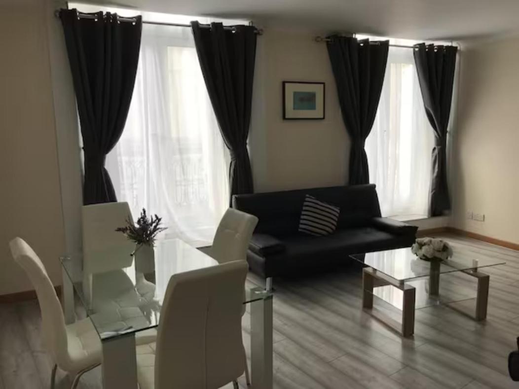 Blue Star Apartments