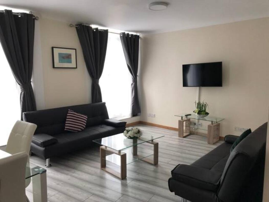 Blue Star Apartments