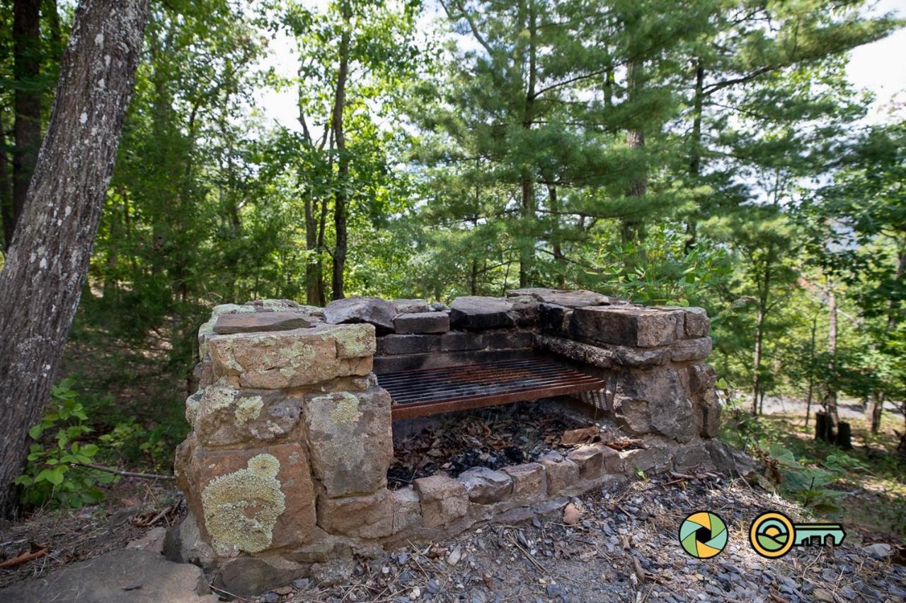 1186 Fairway Drive: Country Squire view 2