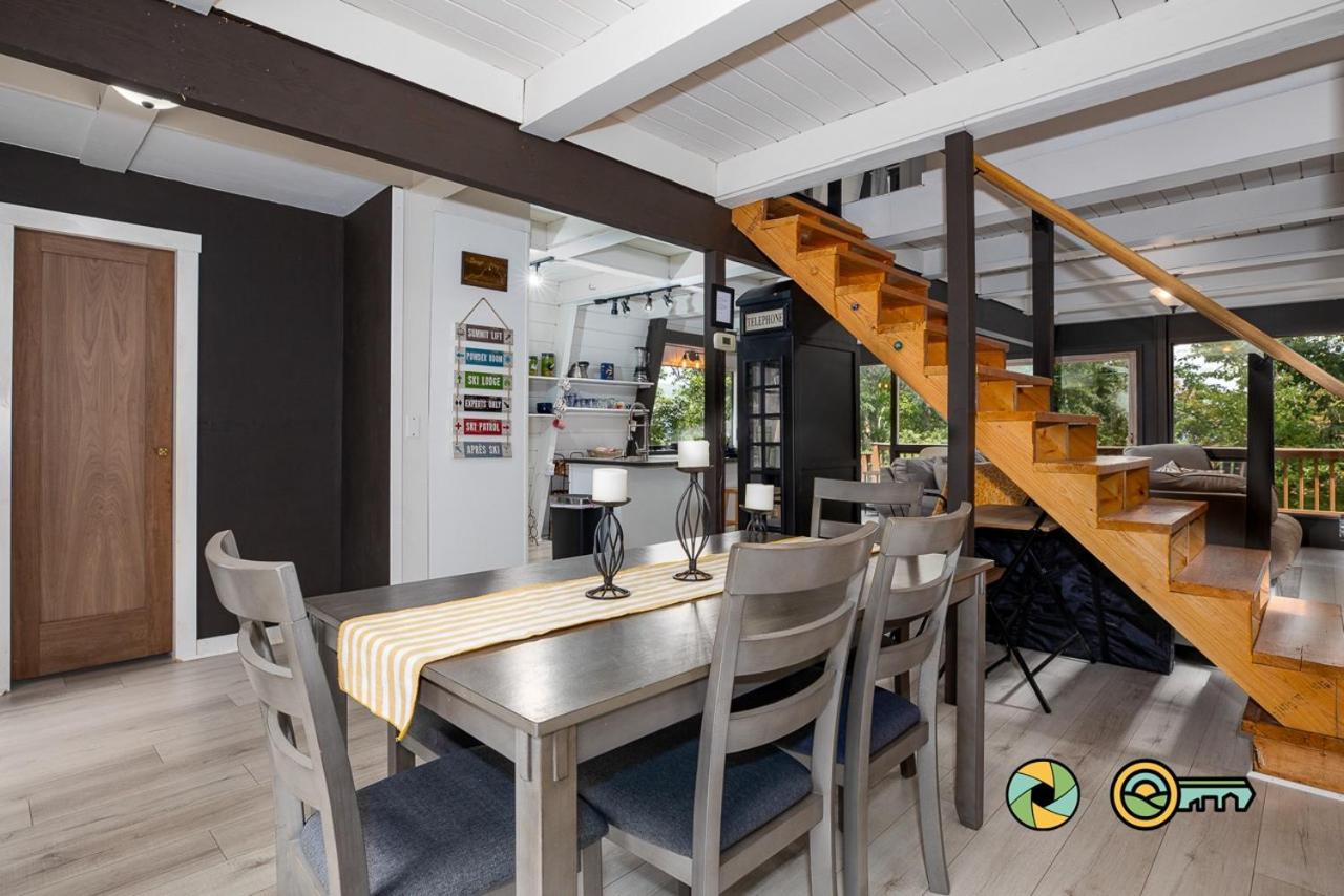 1186 Fairway Drive: Country Squire view 4