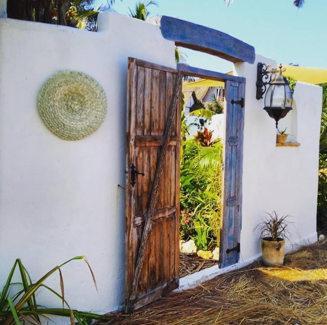 Pura Vida Tofo Beach Houses view 5