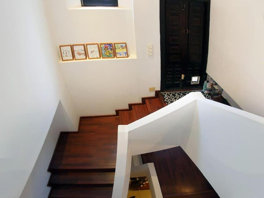 VIP HOUSE RENTALS, entire apartment in Malaga Old Town