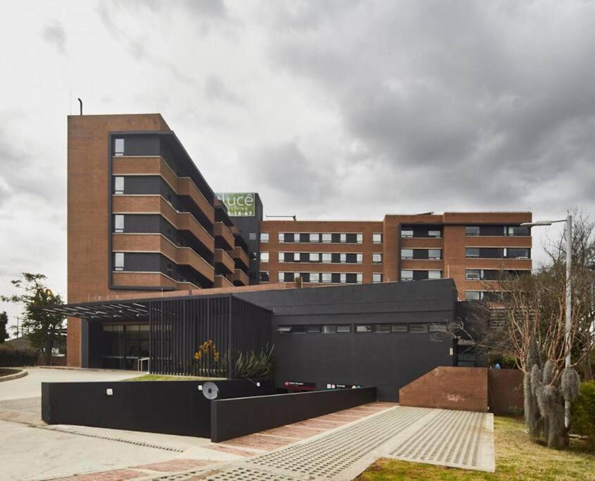 Hotel Calucé Comfort in Chía Tranquil Wifi Experience - Image 1