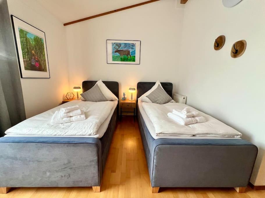 Ganzes Haus mit einer Terrasse, Garten und Klimaanlage
