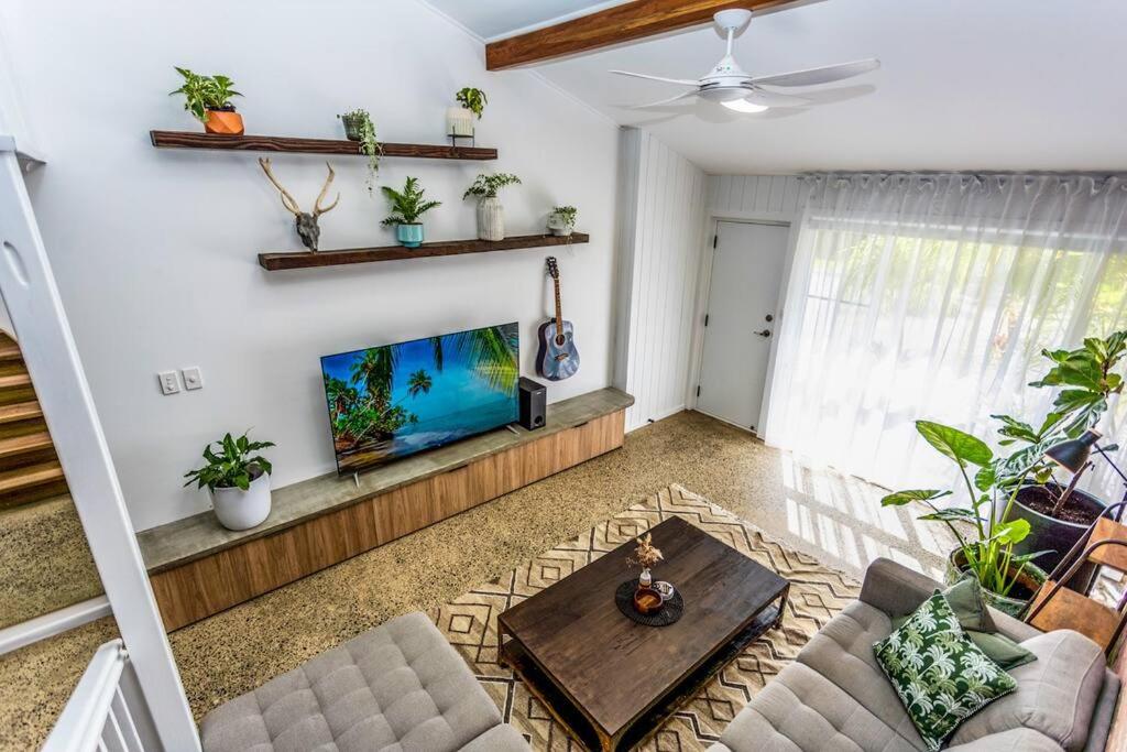 Emerald Break- The Perfect Coastal Escape