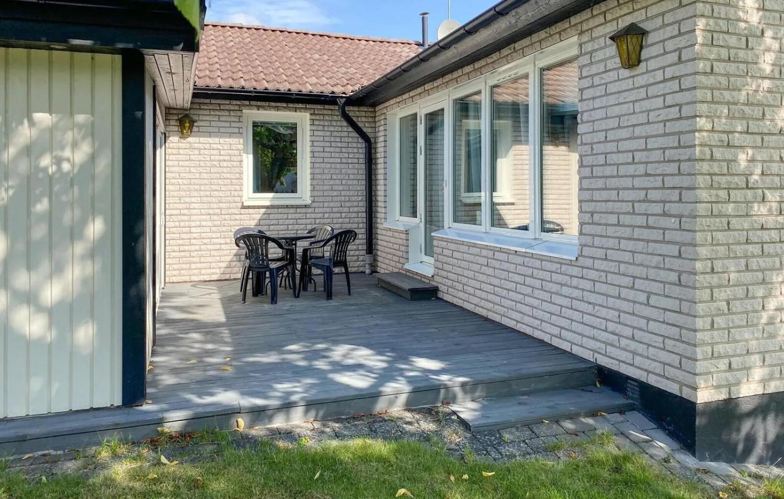 Villa for 10 persons with massage chair, sauna, billiard table and free electric vehicle station for electric cars
