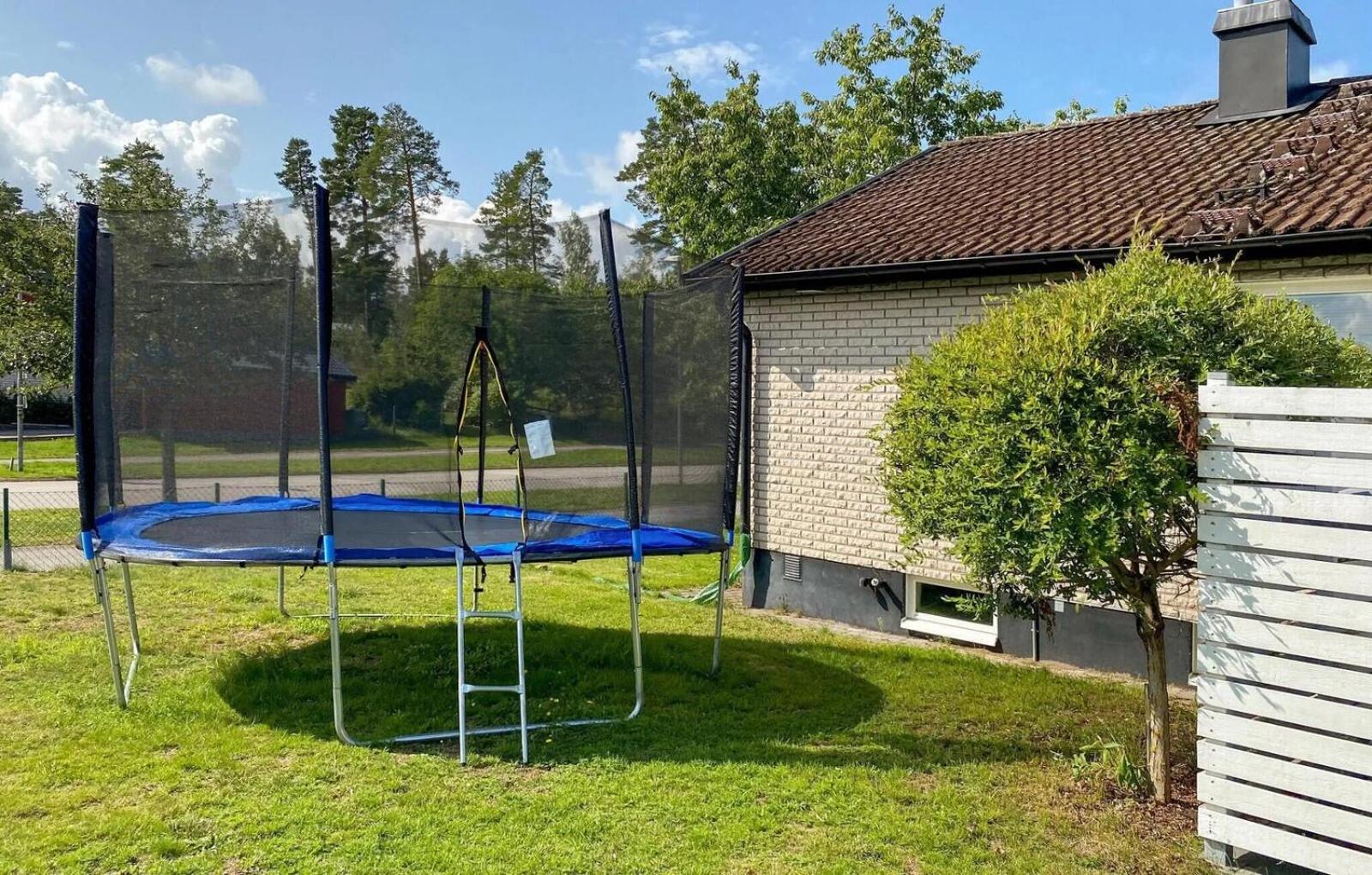 Villa for 10 persons with massage chair, sauna, billiard table and free electric vehicle station for electric cars