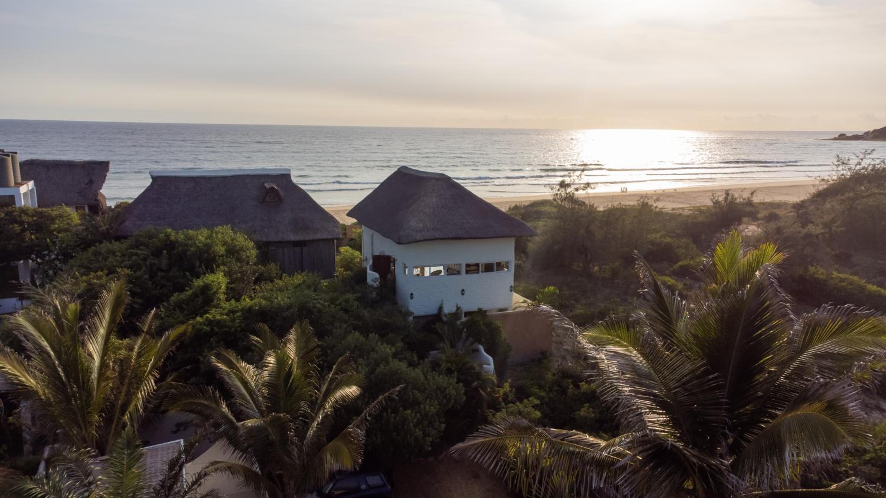 Pura Vida Tofo Beach Houses view 2