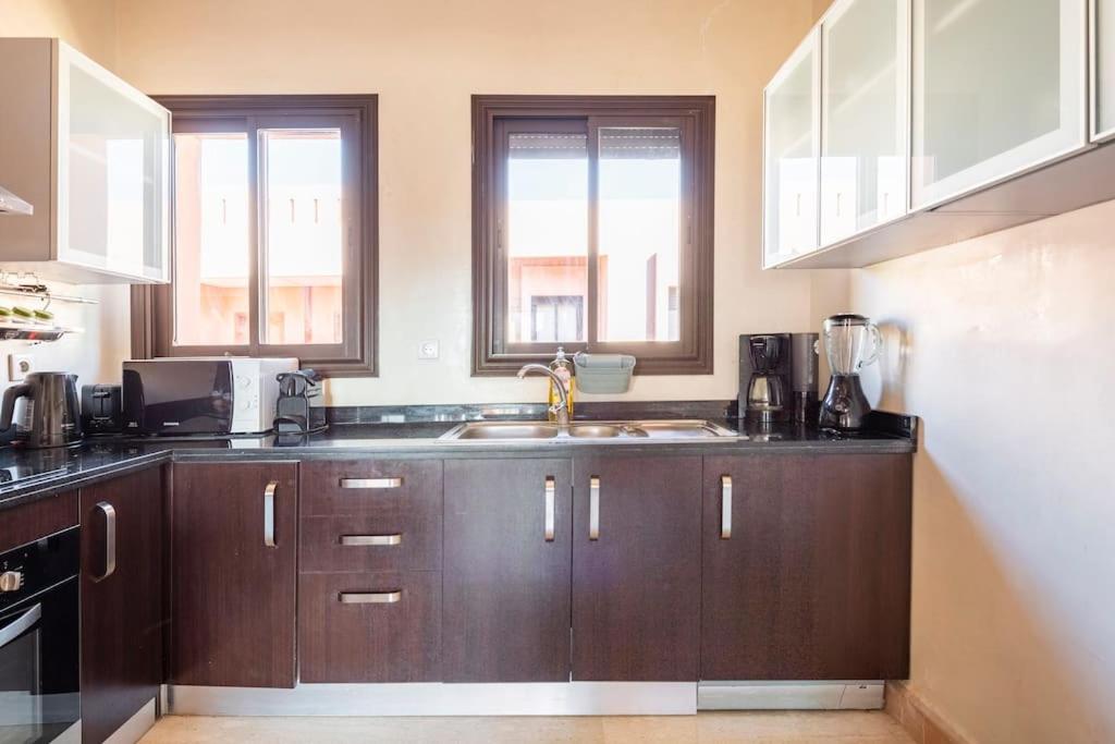 Marrakech flat with swimming pool & sunny garden view 5