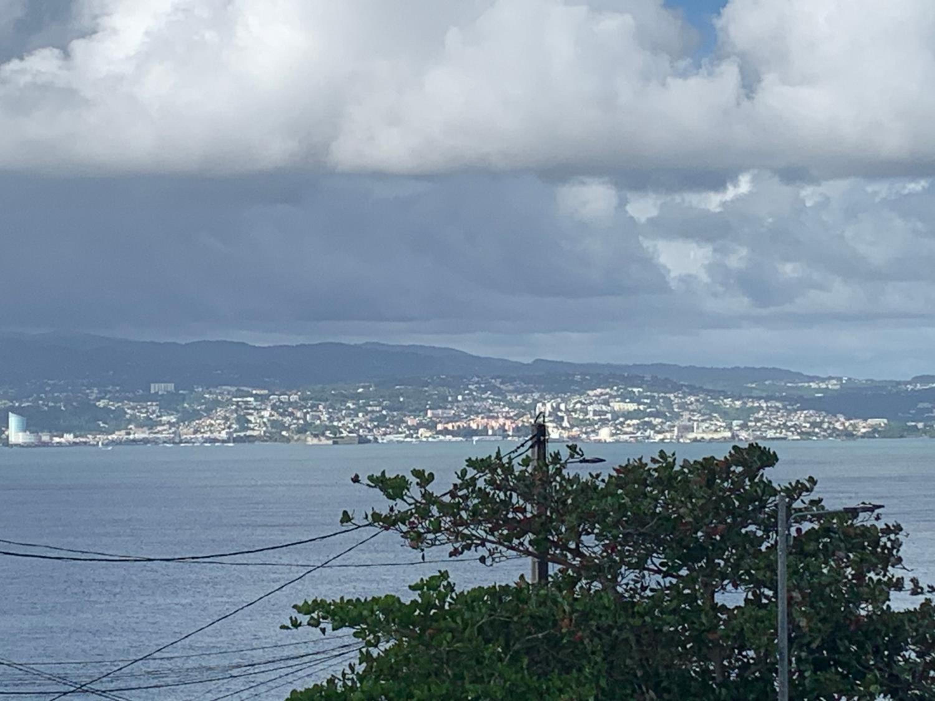 La villa Azur classée 3 étoiles Moderne et Confortable à deux pas de la plage de l Anse à l Ane Trois Îlets - profitez d une vue exceptionnelle view 3