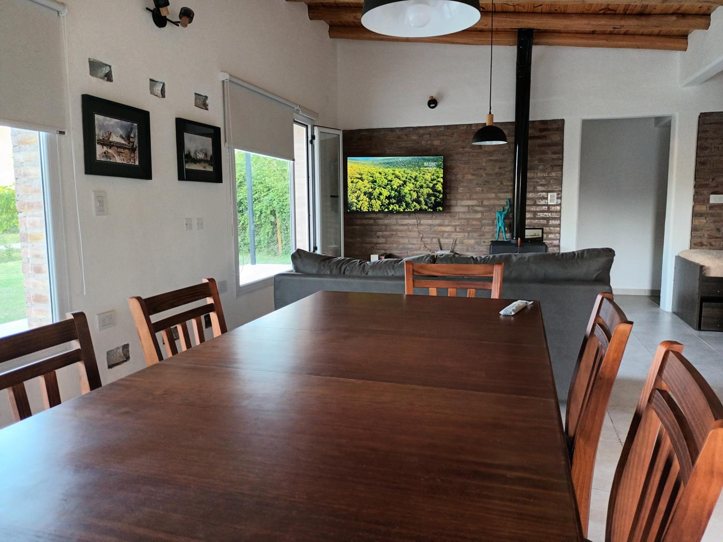 Casa de Campo Benegas con cochera y parrilla