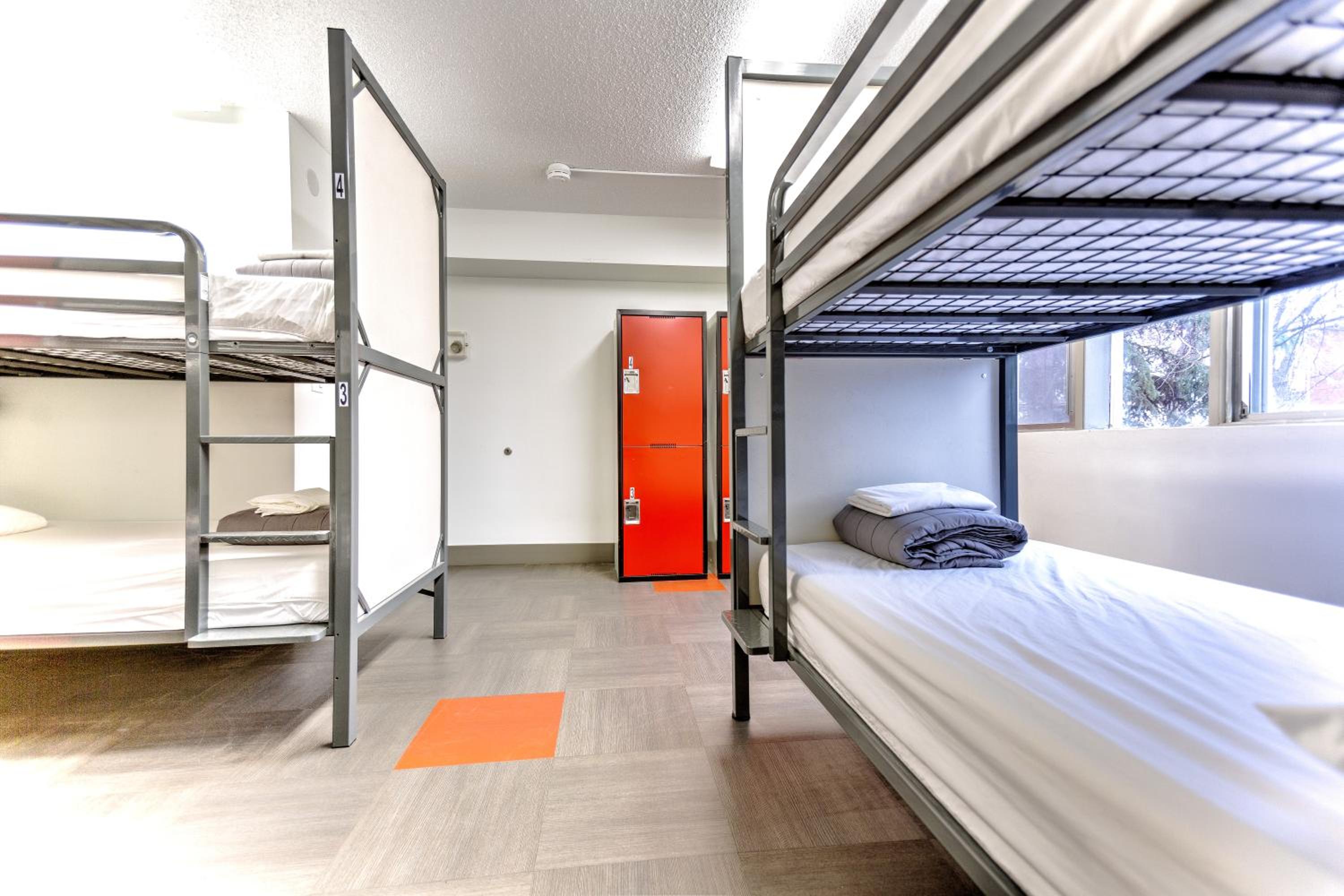 HI Edmonton - Hostel
