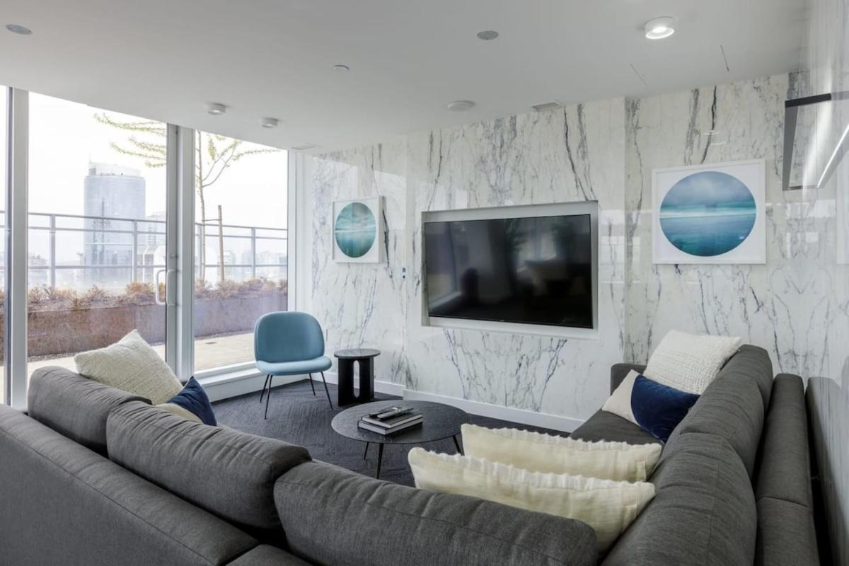 Amazing 3BR Condo Right in the Heart of Yaletown