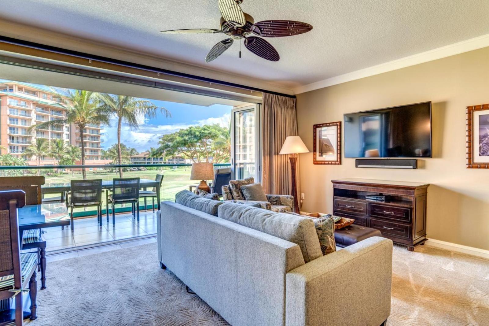 KBM Resorts: Honua Kai Hokulani HKH-240 – Ocean Views Steps to Beach Includes Rental Car