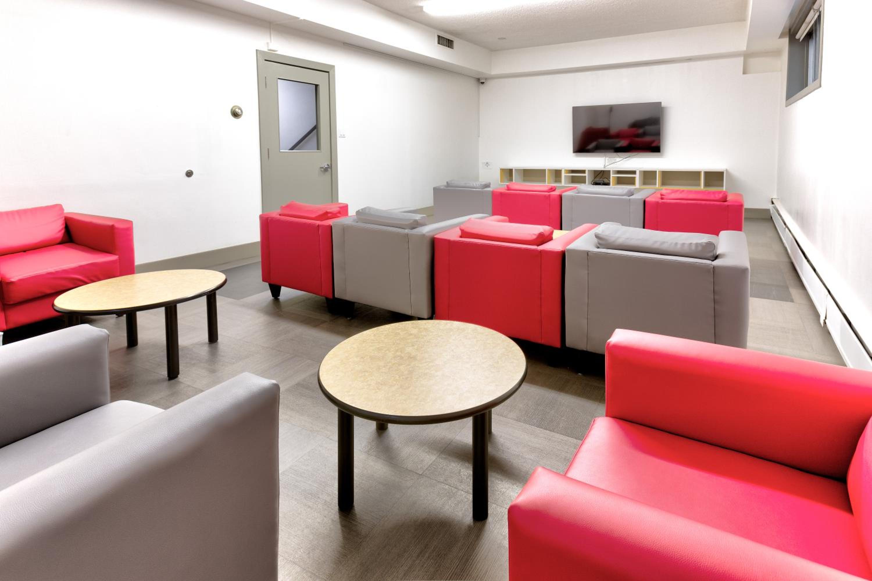 HI Edmonton - Hostel