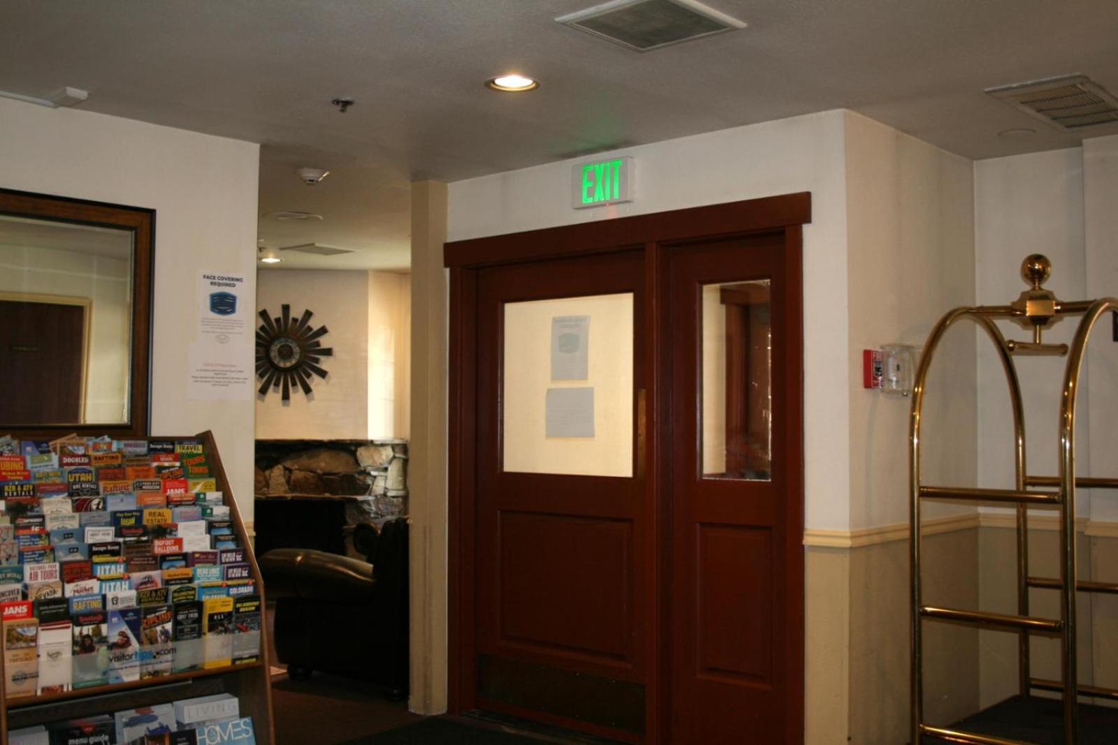 Photo 12