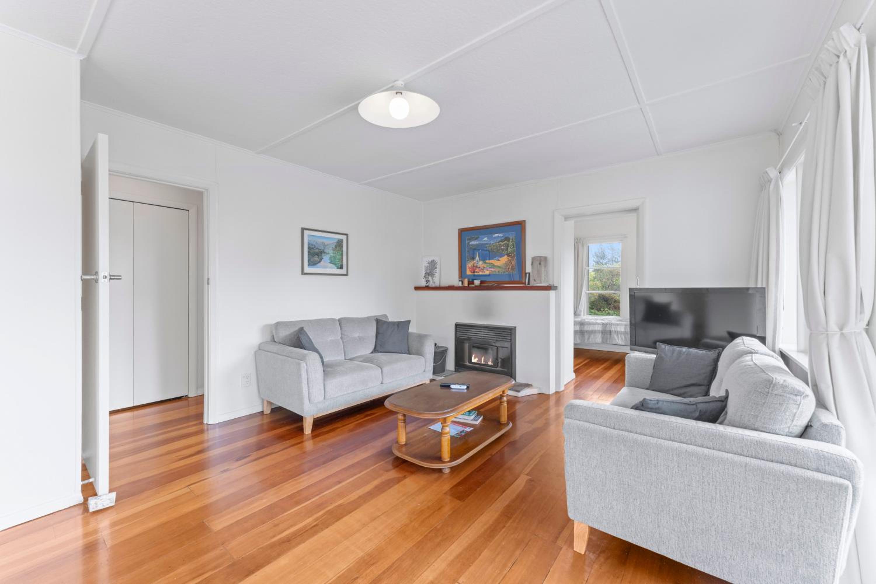 Tongariro Base Camp - Turangi Holiday Home view 4