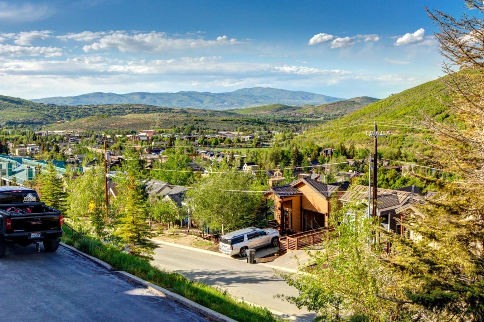 Walk to Ski Slopes Trails Spacious 4-Bedroom Private Home with Fantastic Views Hot Tub AC and Wood Fireplace PLA-1155 by KBM Resorts view 4