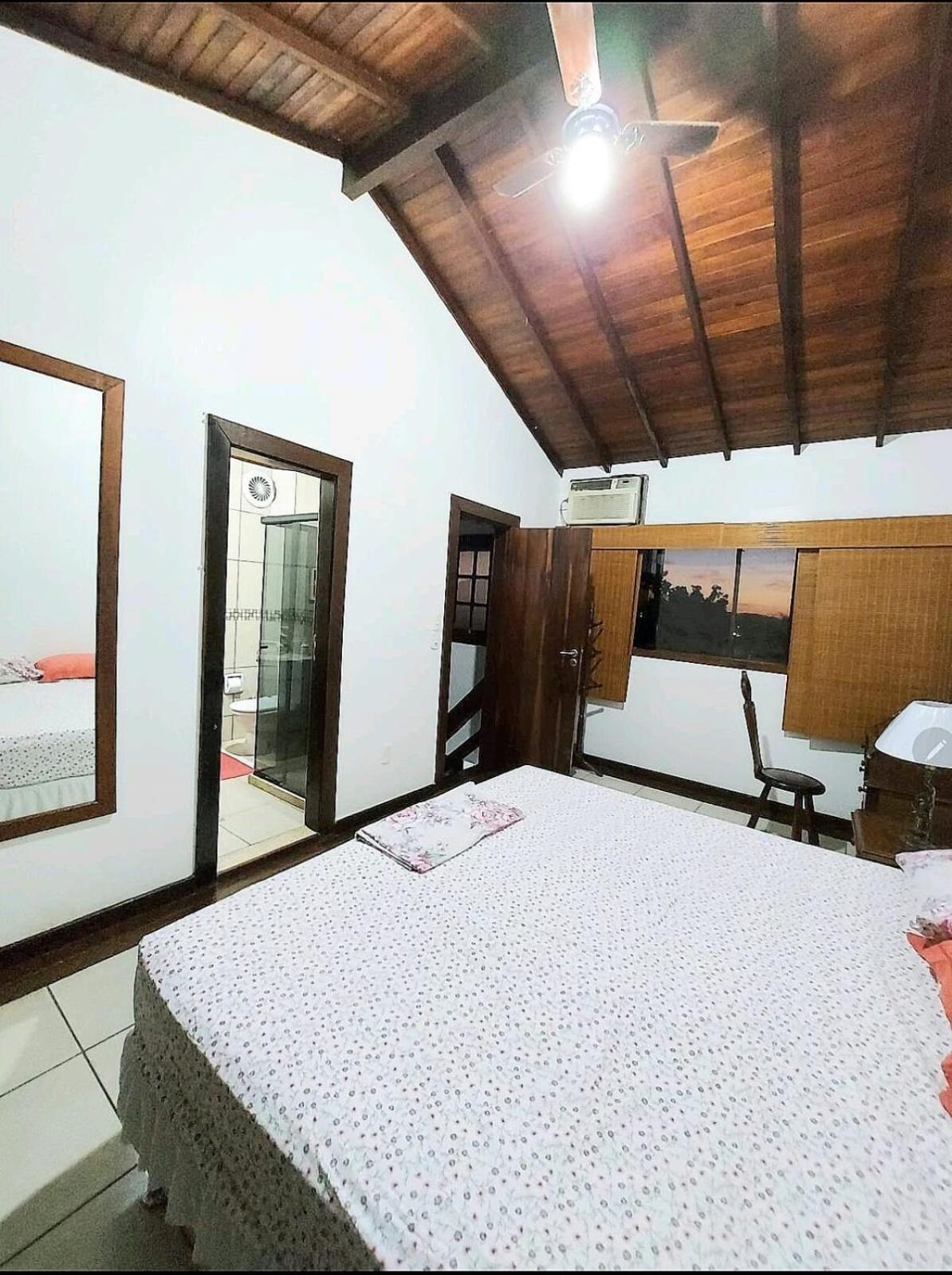 Casa em Condomínio de Alto Padrão