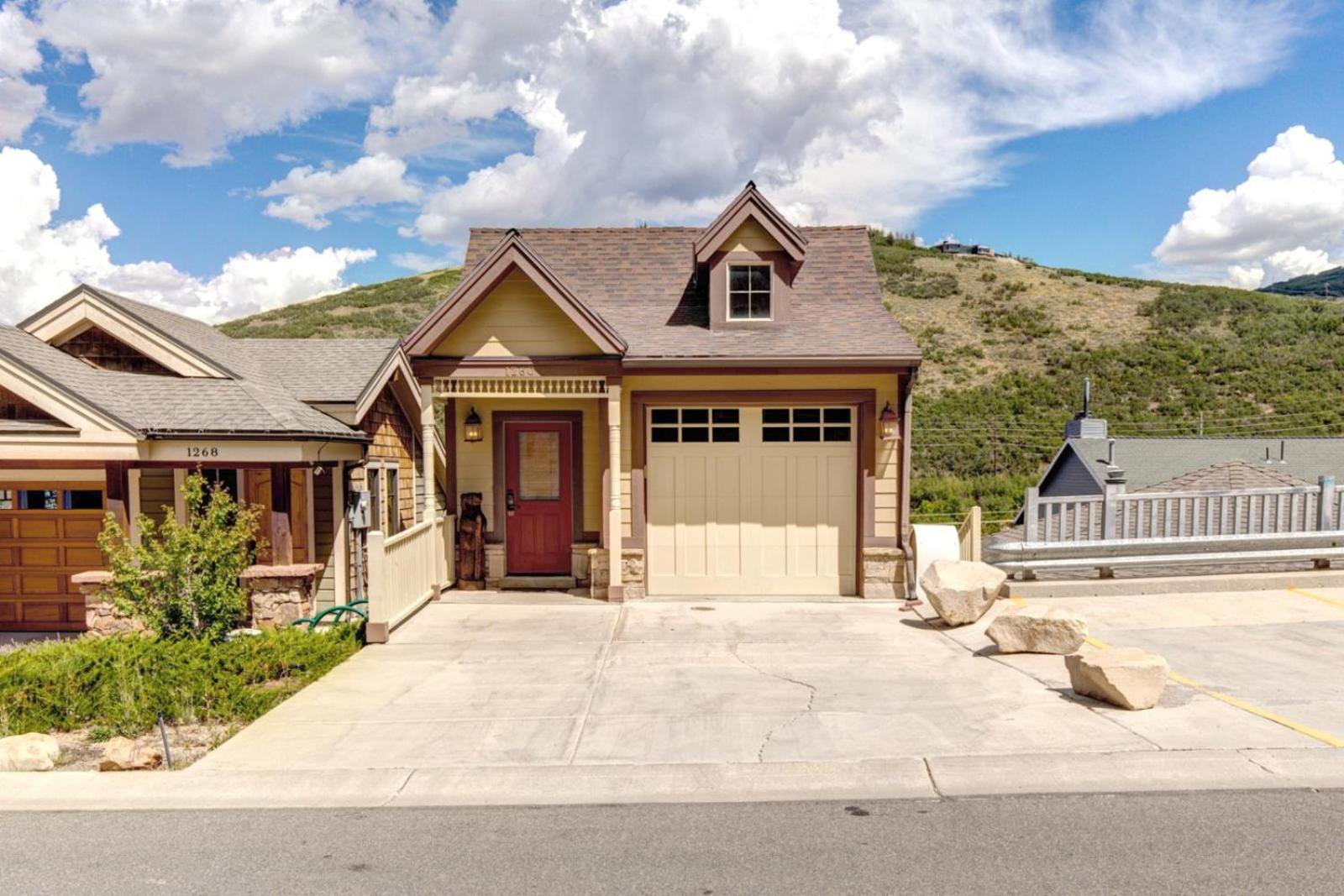 Walk to Ski Slopes Trails Charming 3-Bedroom Private Home with Private Hot Tub Two Gas Fireplaces and AC PEA-1260 by KBM Resorts view 3