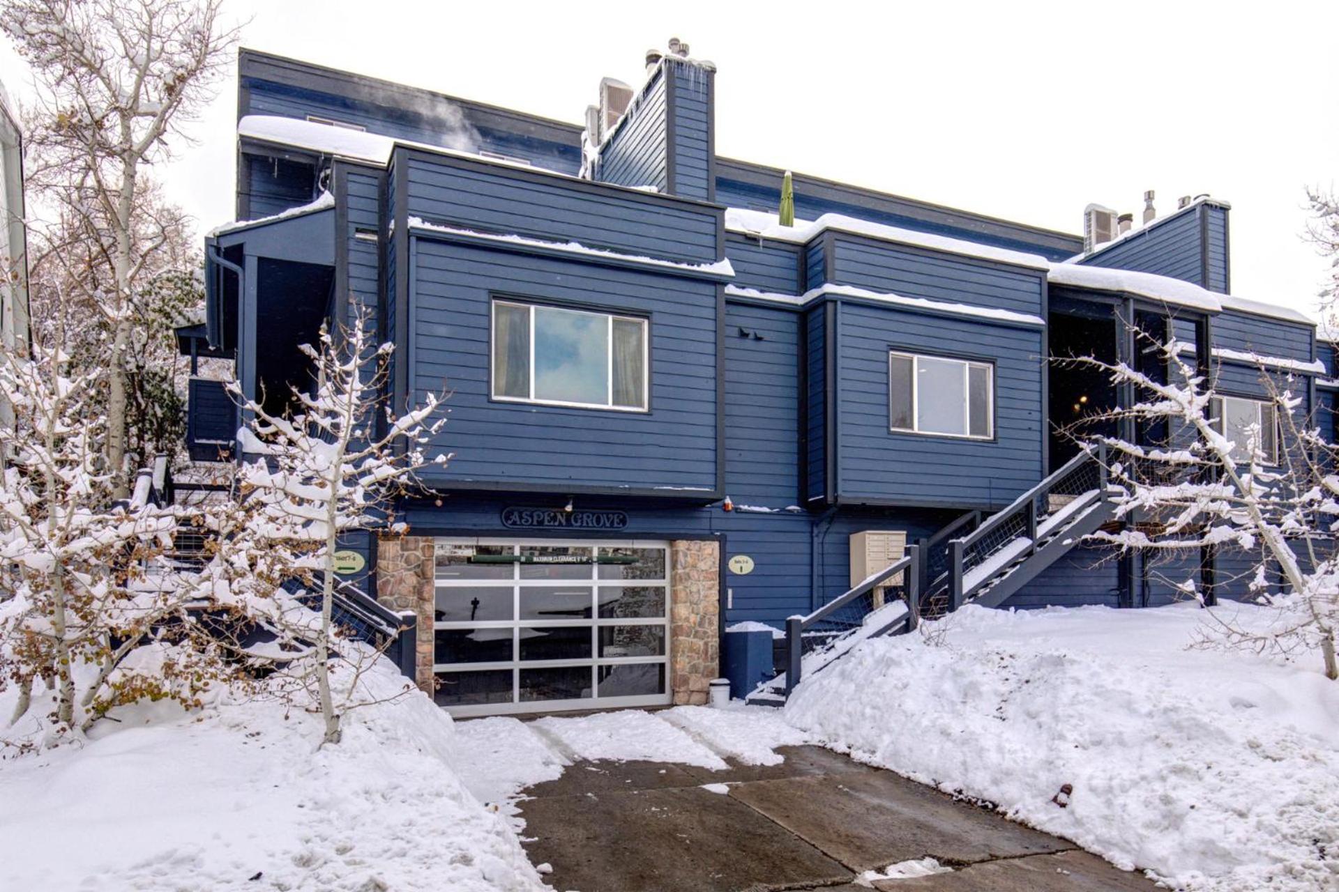 Aspen Grove Between Deer Valley and Main St, Awesome views with a Hot Tub, AC for summer AGC-8 by KBM view 4