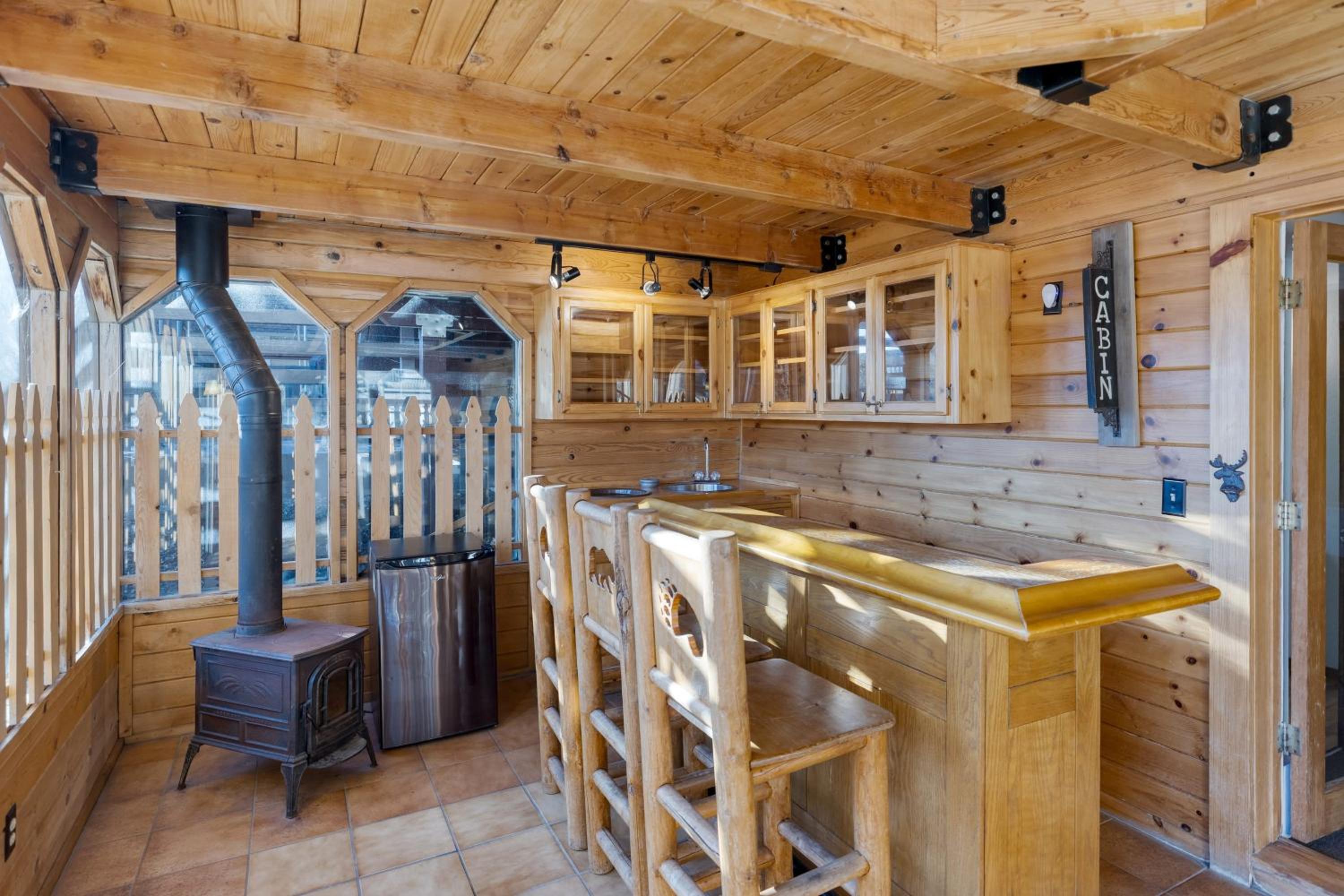 Viewtopia by AvantStay Lakefront Views Hot Tub