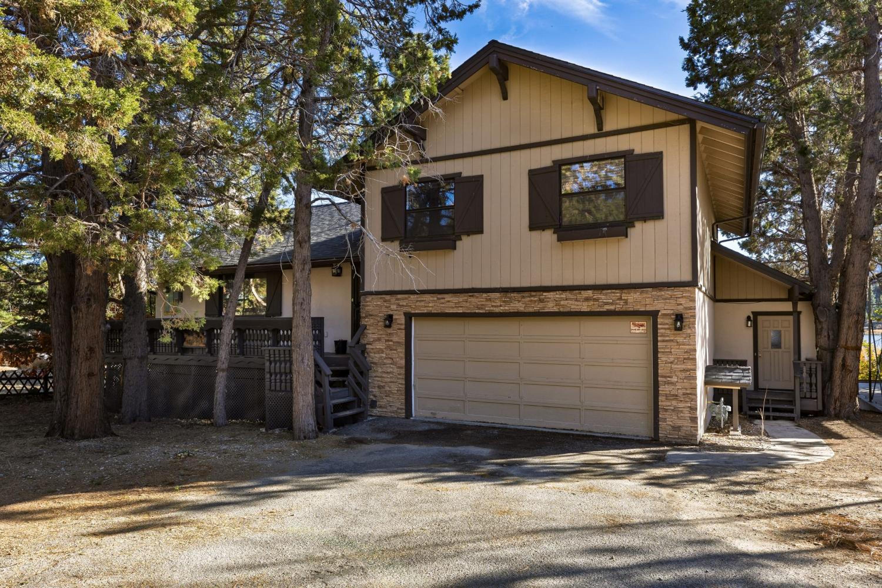 Viewtopia by AvantStay Lakefront Views Hot Tub