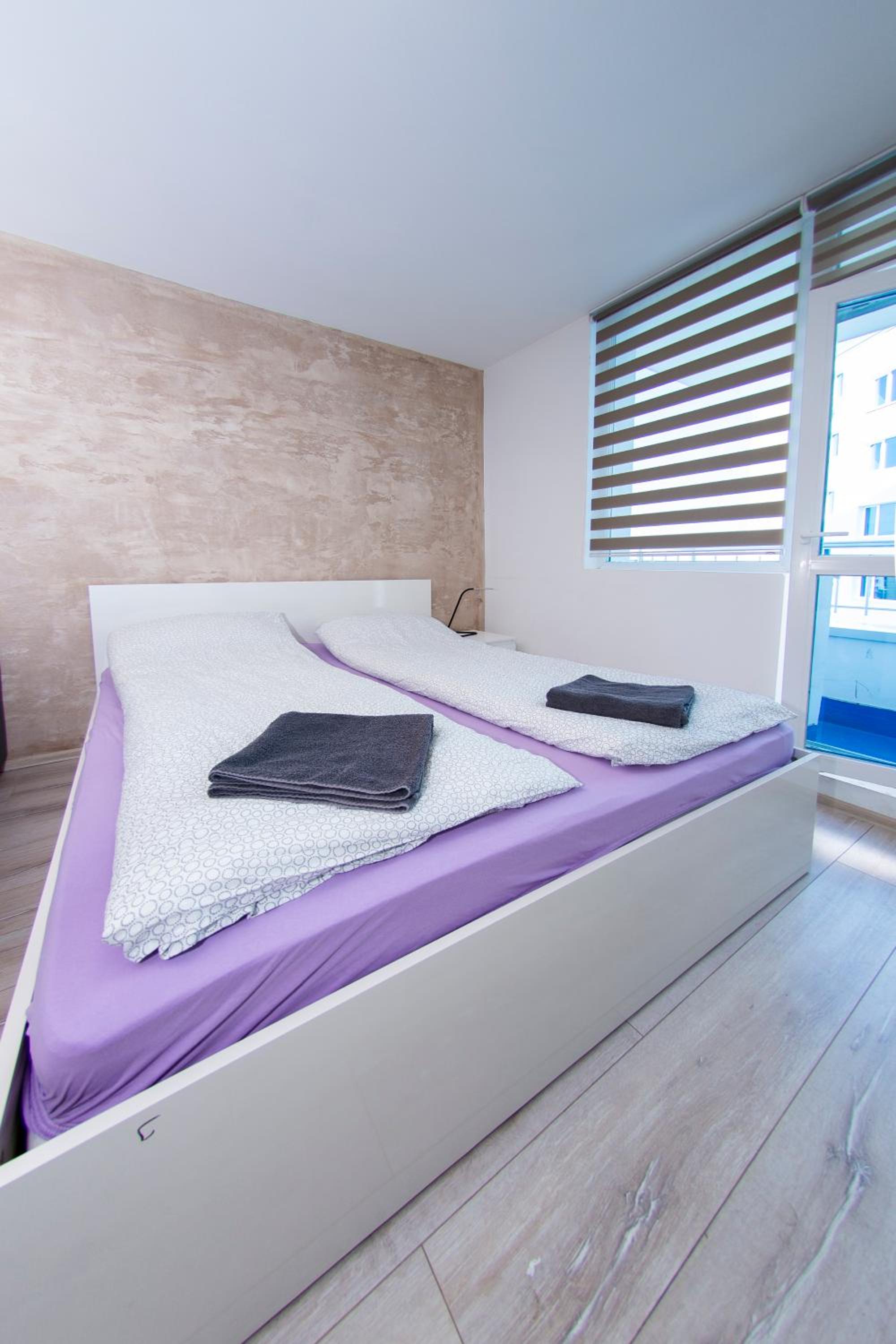Easy apartments