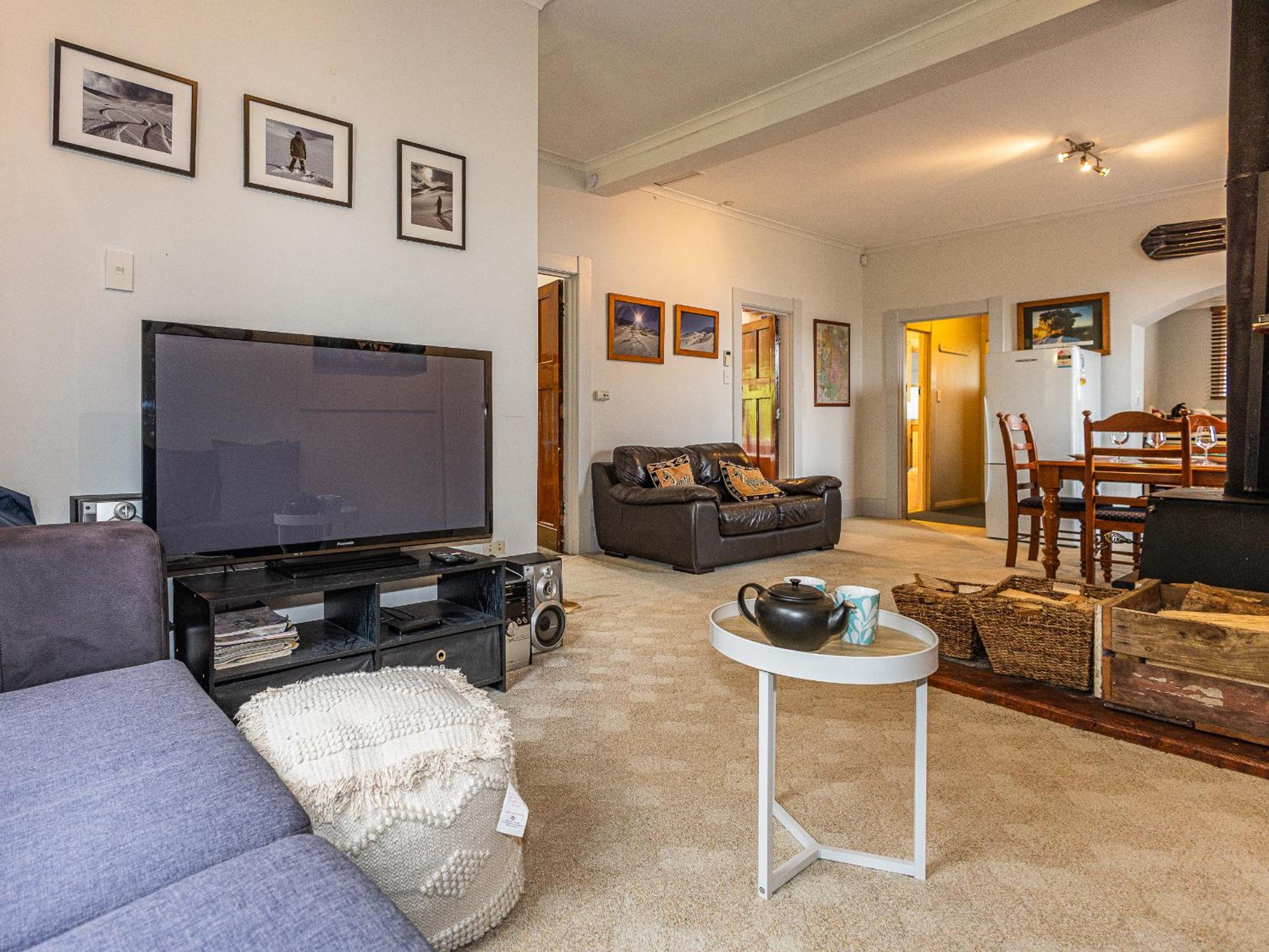 Willow Lodge - Ohakune Holiday Home view 2
