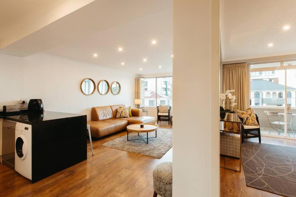 Elegant Apartment with Parking