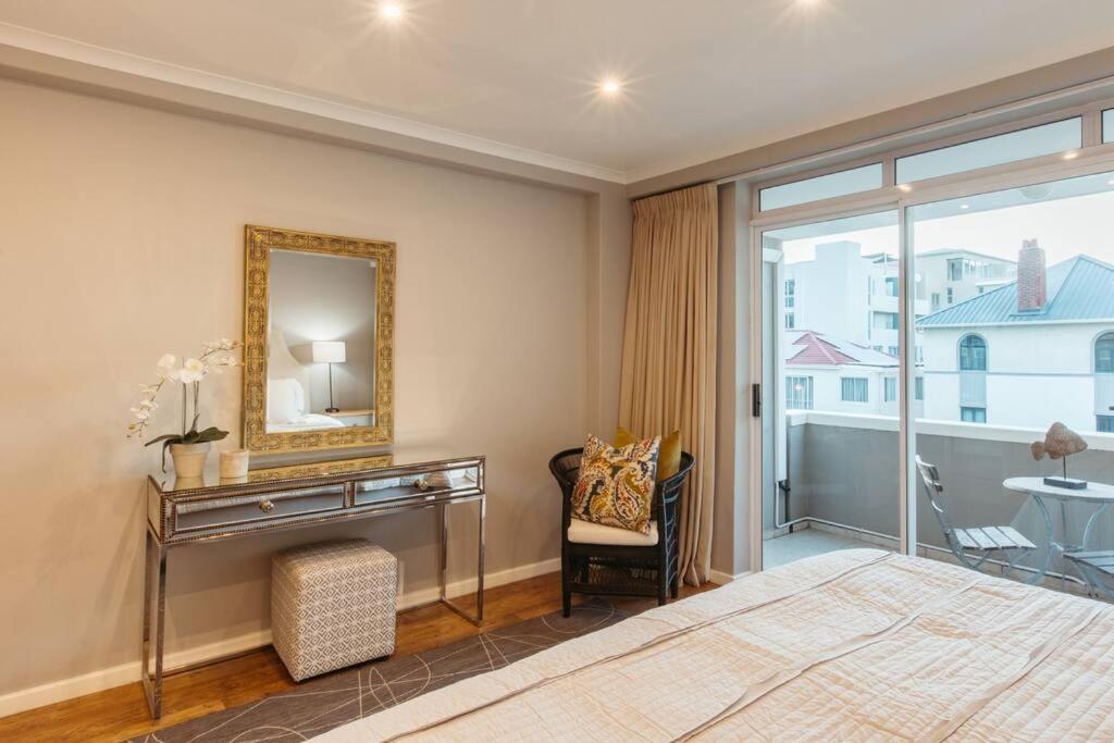 Elegant Apartment with Parking