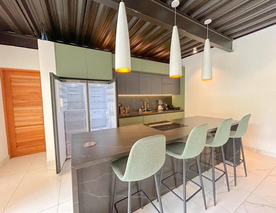 Villa Rizo - Luxury Villa in Santa Teresa Beach