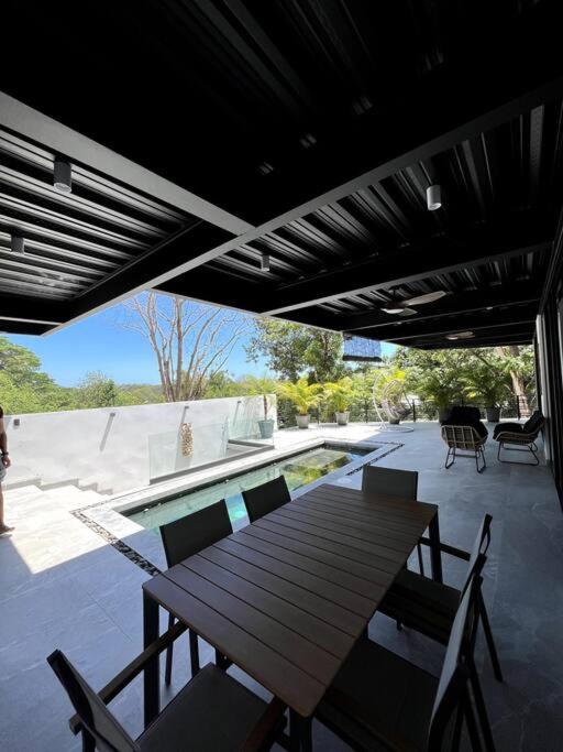 Villa Rizo - Luxury Villa in Santa Teresa Beach
