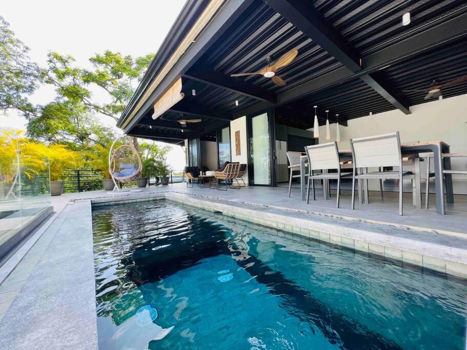 Villa Rizo - Luxury Villa in Santa Teresa Beach