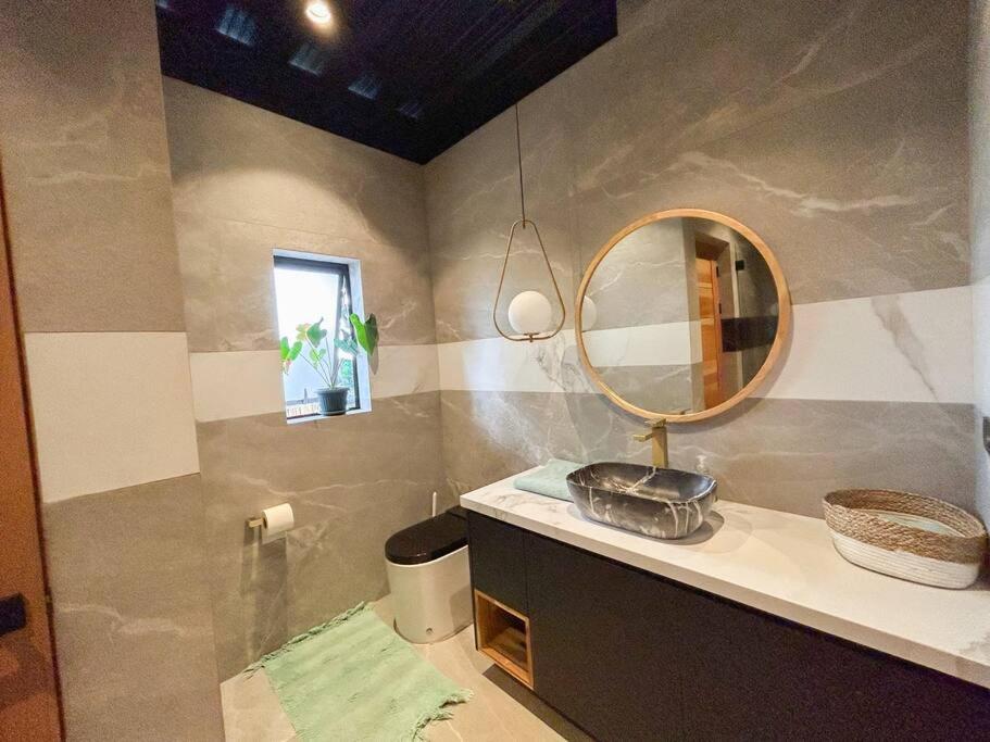 Villa Rizo - Luxury Villa in Santa Teresa Beach