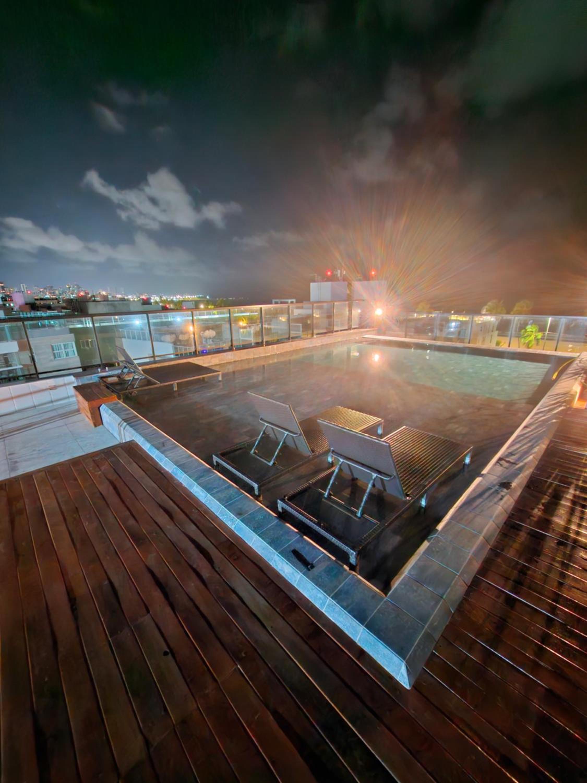 Flat em bairro nobre e próximo à praia