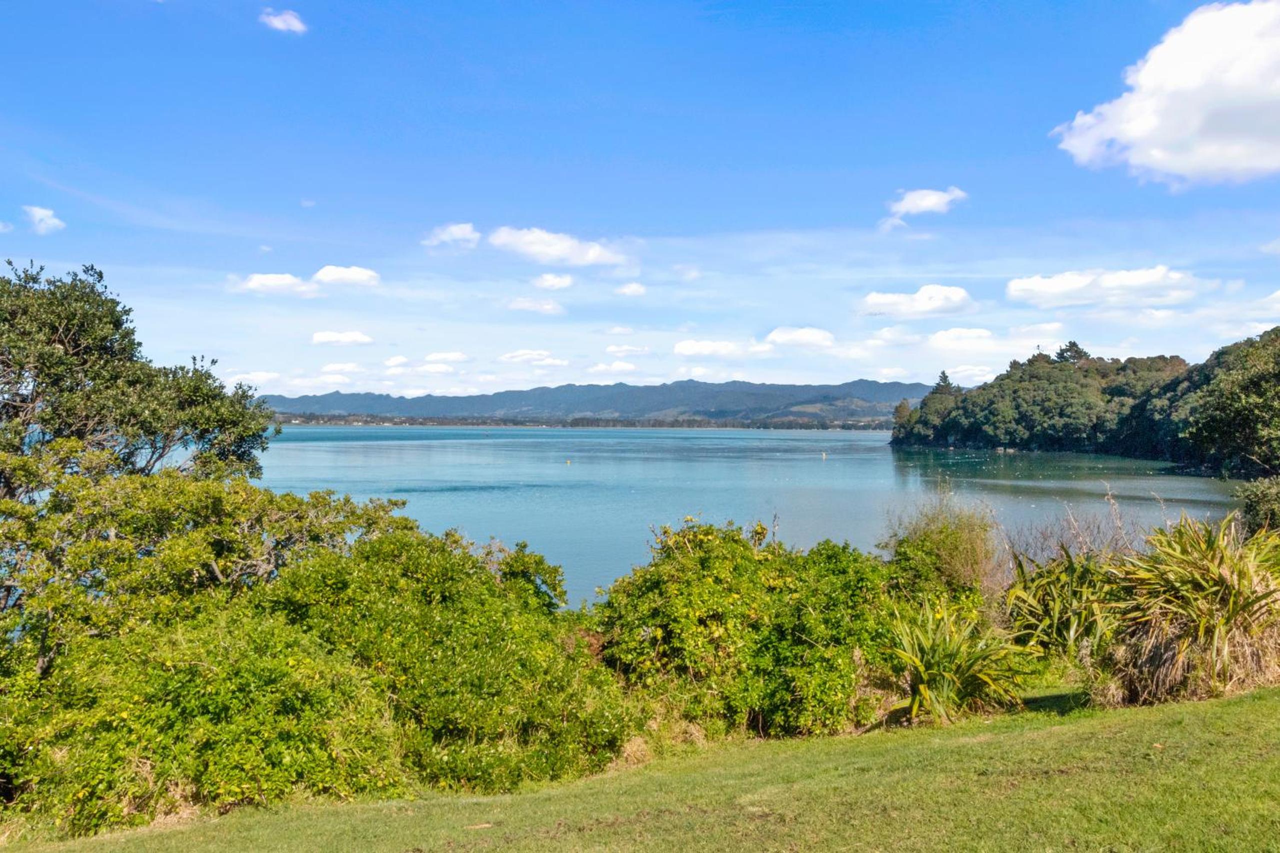 Fab Family Getaway - Waihi Beach Holiday Home
