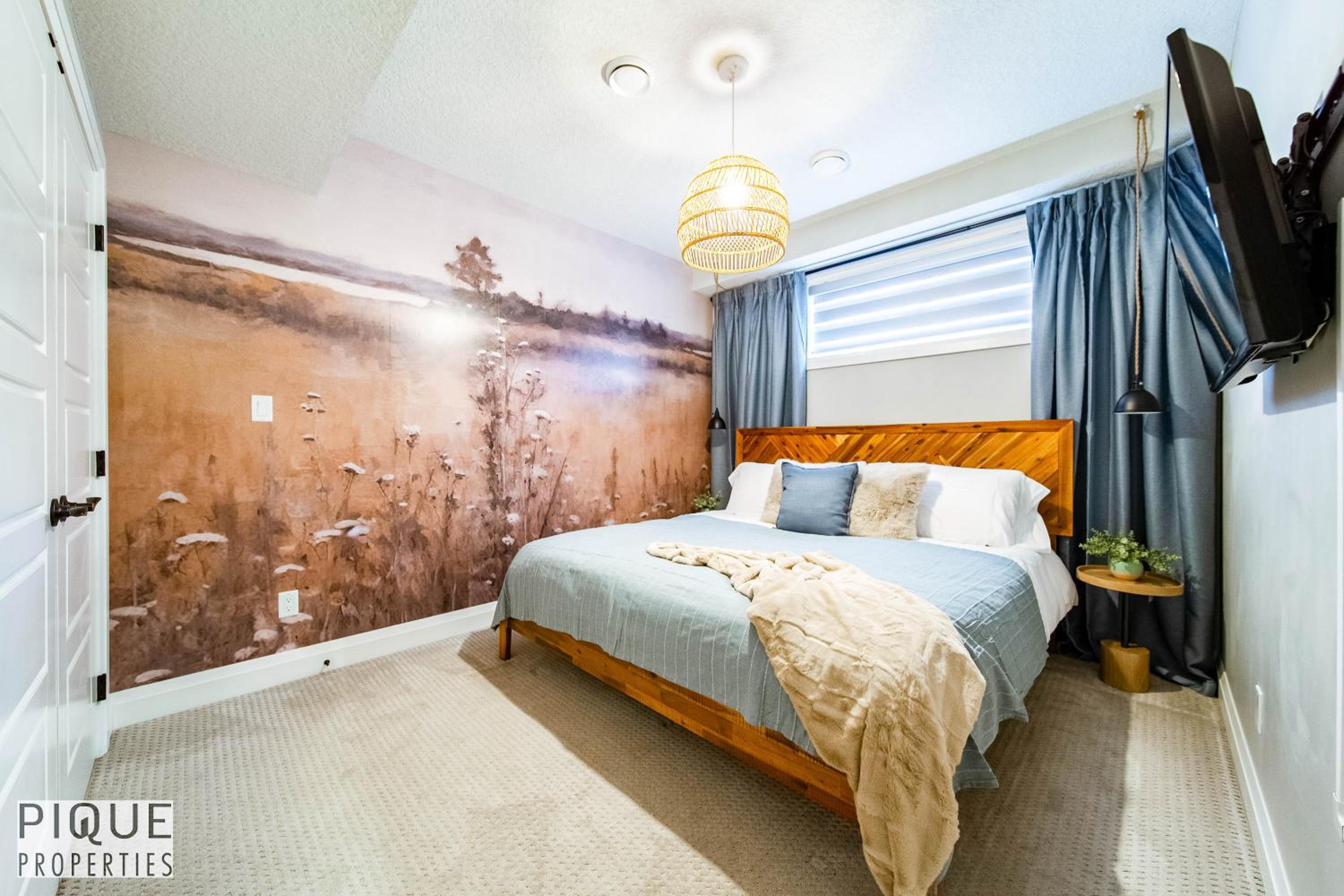 Stunning 2 BDRM YEG Suite, EIA Airport, WiFi, Hot tub! view 2