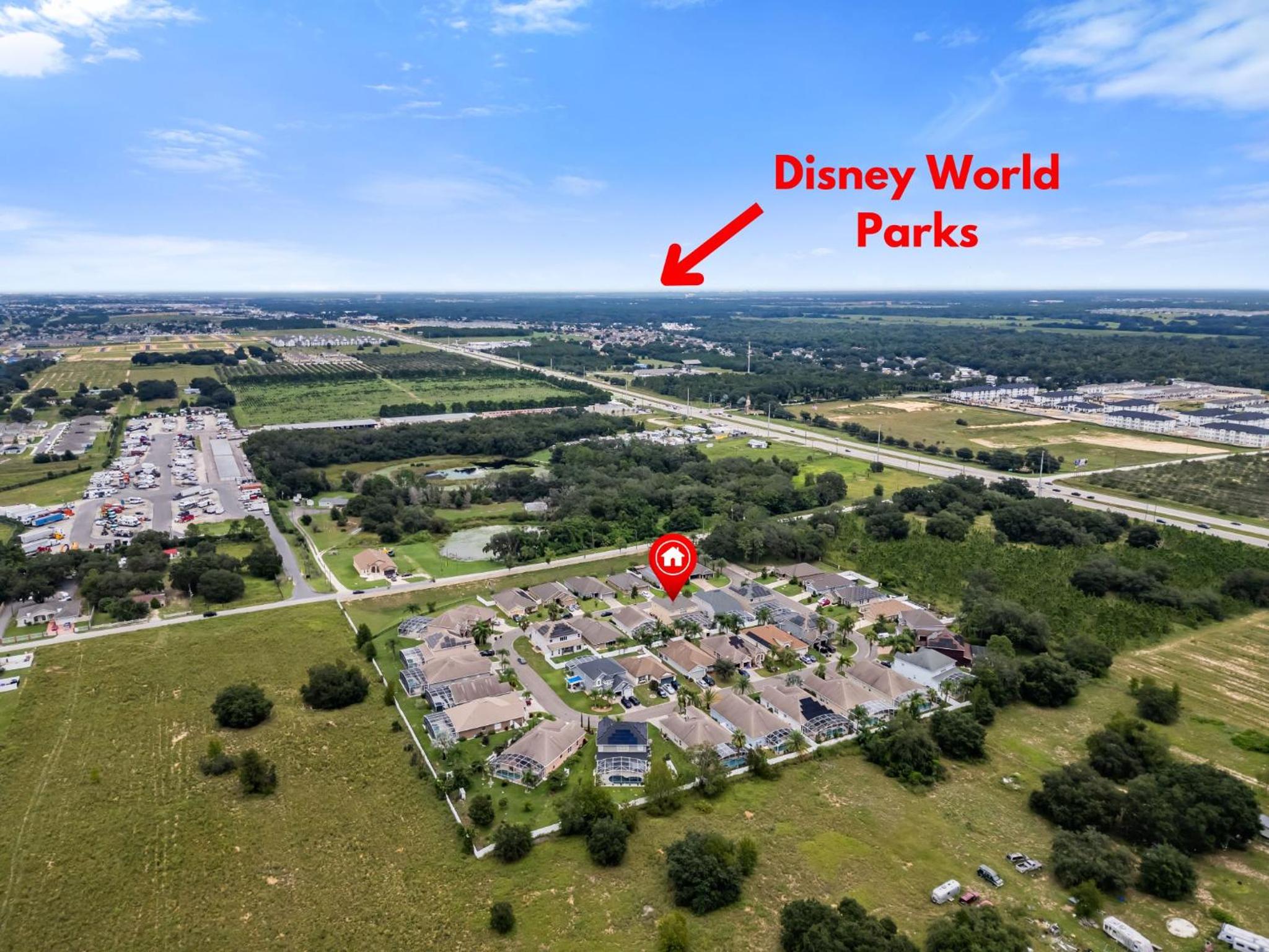 12 Min to Disney Heated Pool Family-Friendly BBQ Game Room & Sleeps 16 Guests