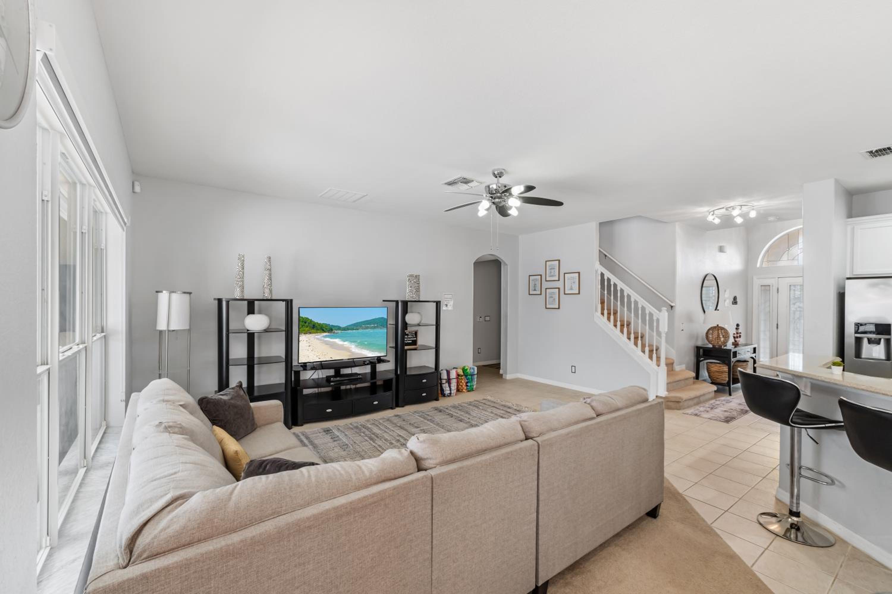 12 Min to Disney Heated Pool Family-Friendly BBQ Game Room & Sleeps 16 Guests
