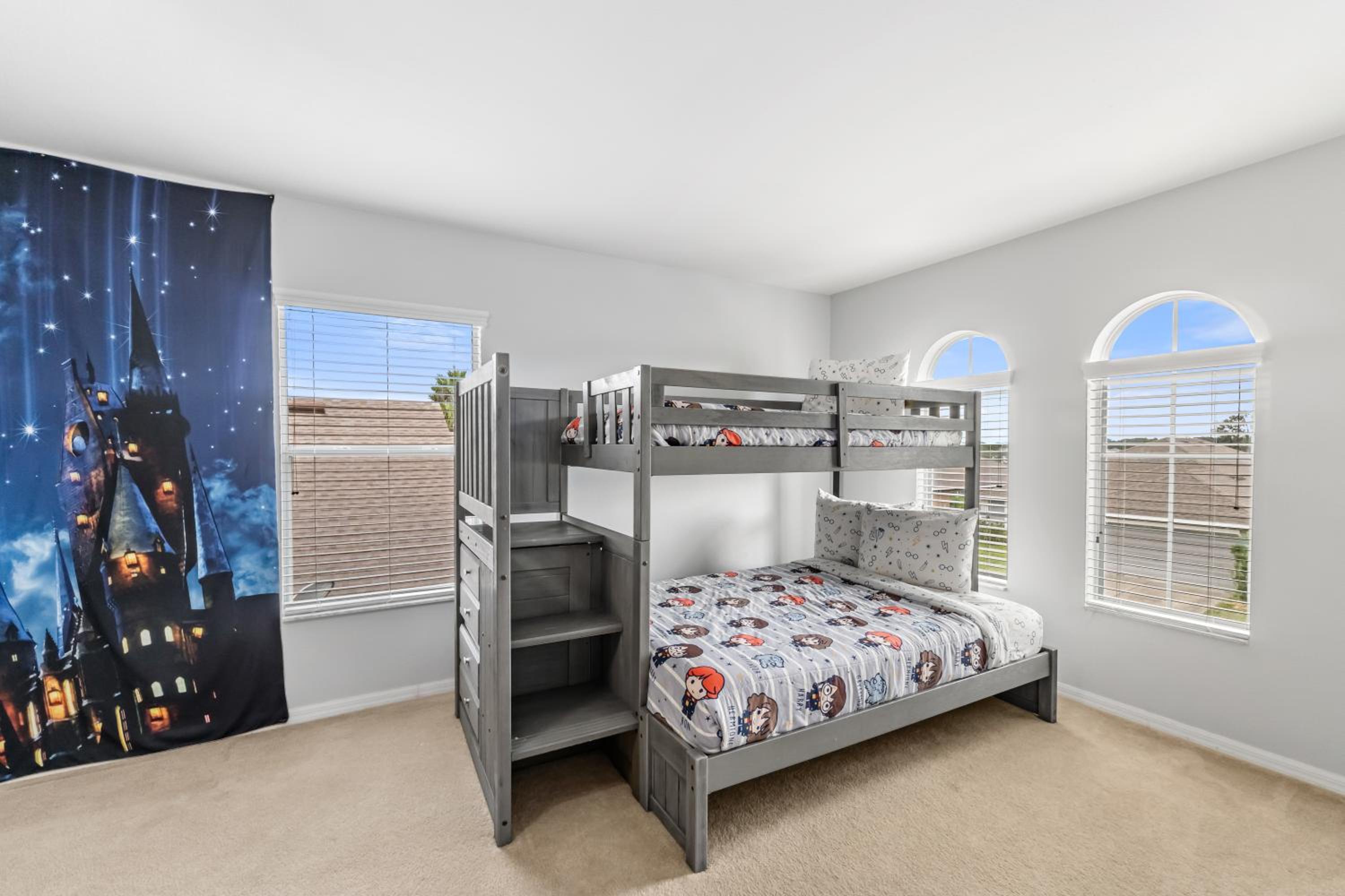 12 Min to Disney Heated Pool Family-Friendly BBQ Game Room & Sleeps 16 Guests