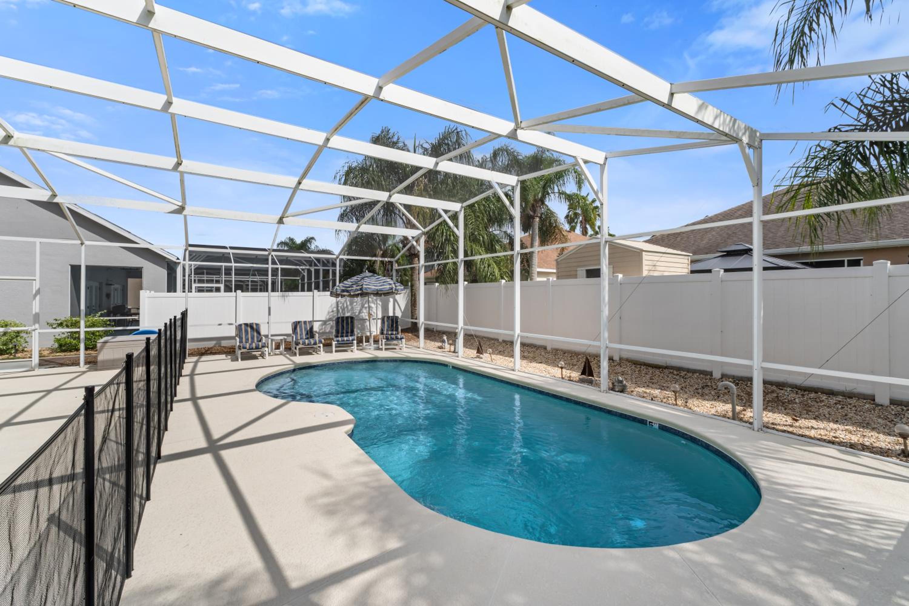 12 Min to Disney Heated Pool Family-Friendly BBQ Game Room & Sleeps 16 Guests