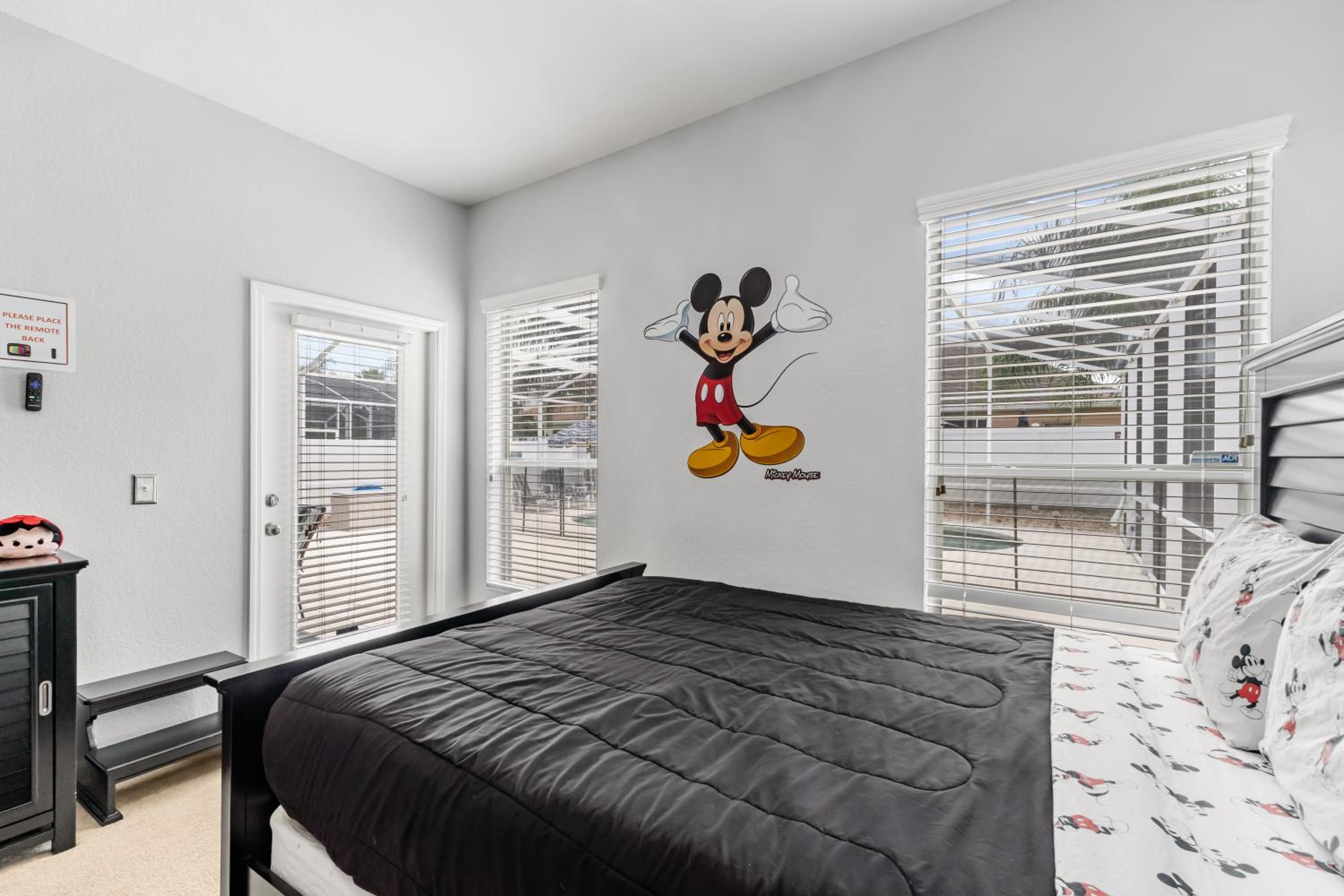 12 Min to Disney Heated Pool Family-Friendly BBQ Game Room & Sleeps 16 Guests