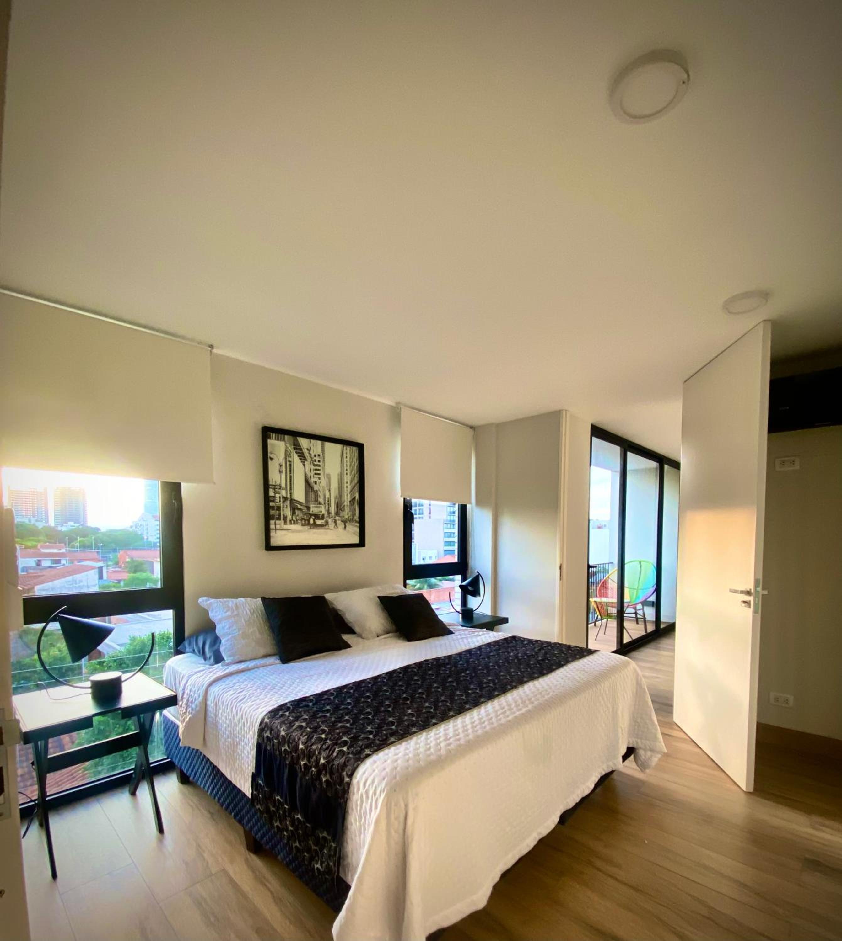 Cómodo Apartamento de 2 dormitorio en Santa Cruz incluye parqueo
